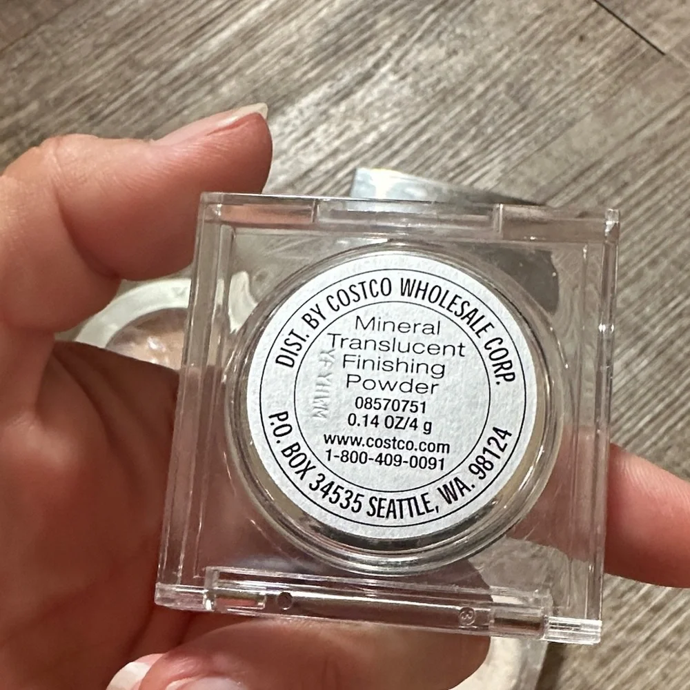 Kirkland Signature Neutral Makeup Set
